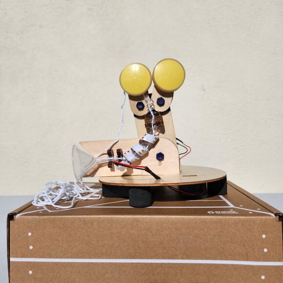 KiwiCo Kiwi Co. Glow String Shooter Science Kit STEM DIY Craft Set Physics Assem - Picture 6 of 8